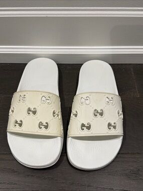 Gucci Off-White Embossed GG Rubber Slide Sandals